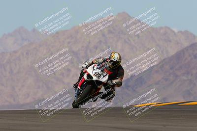 media/Oct-03-2022-Moto Forza (Mon) [[5f077a3730]]/Intermediate Group/Session 4 (Turn 9)/